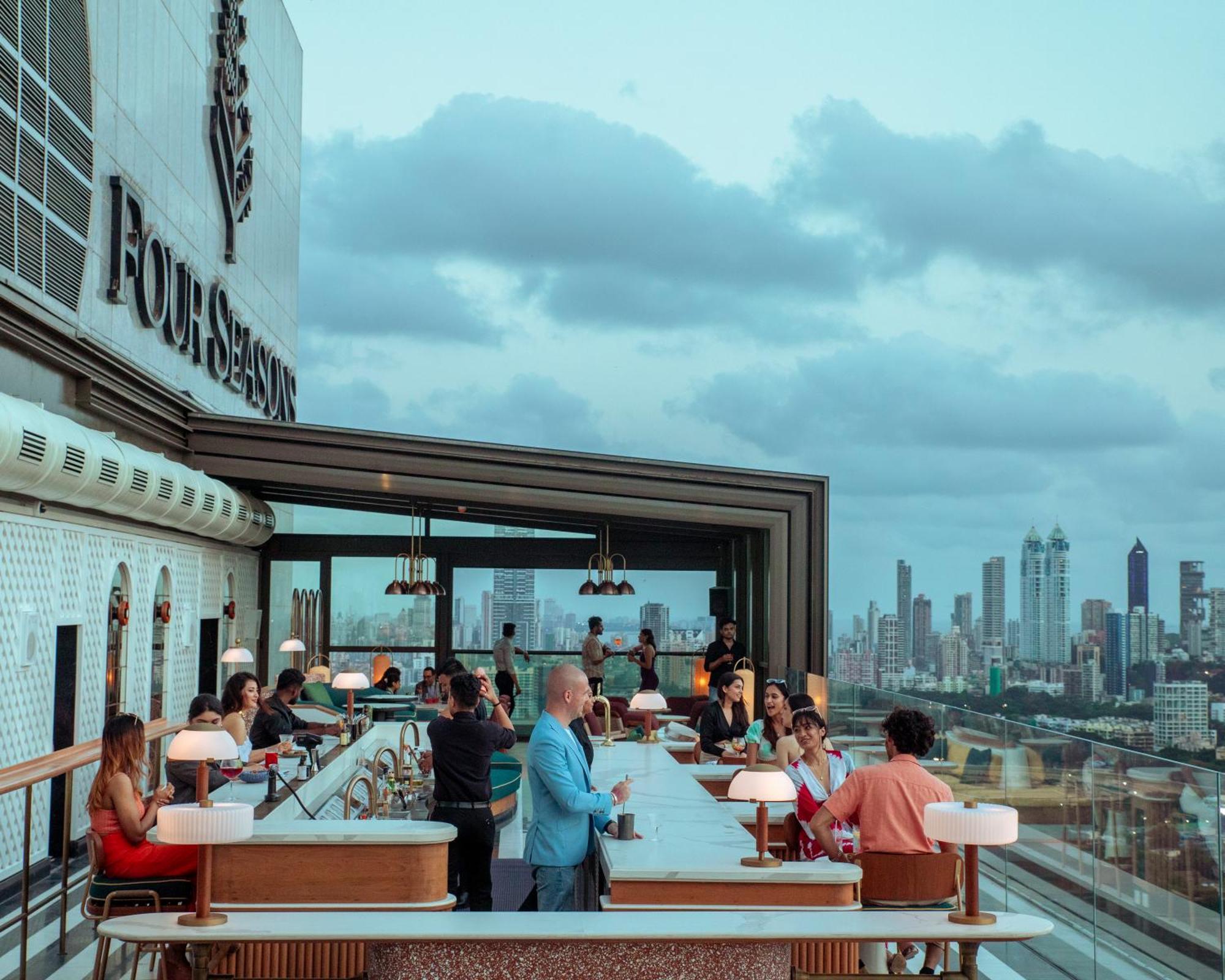 Four Seasons Hotel Mumbai — Photos 1